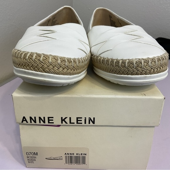 ANNE Klein flats white size 7 New in box - Picture 9 of 13